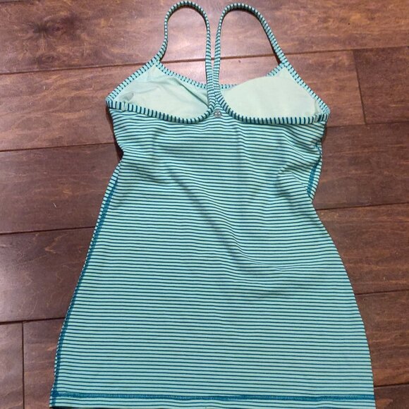 Lululemon Racer Back Top In Mint green Stripes SIZE 6 - Picture 2 of 4